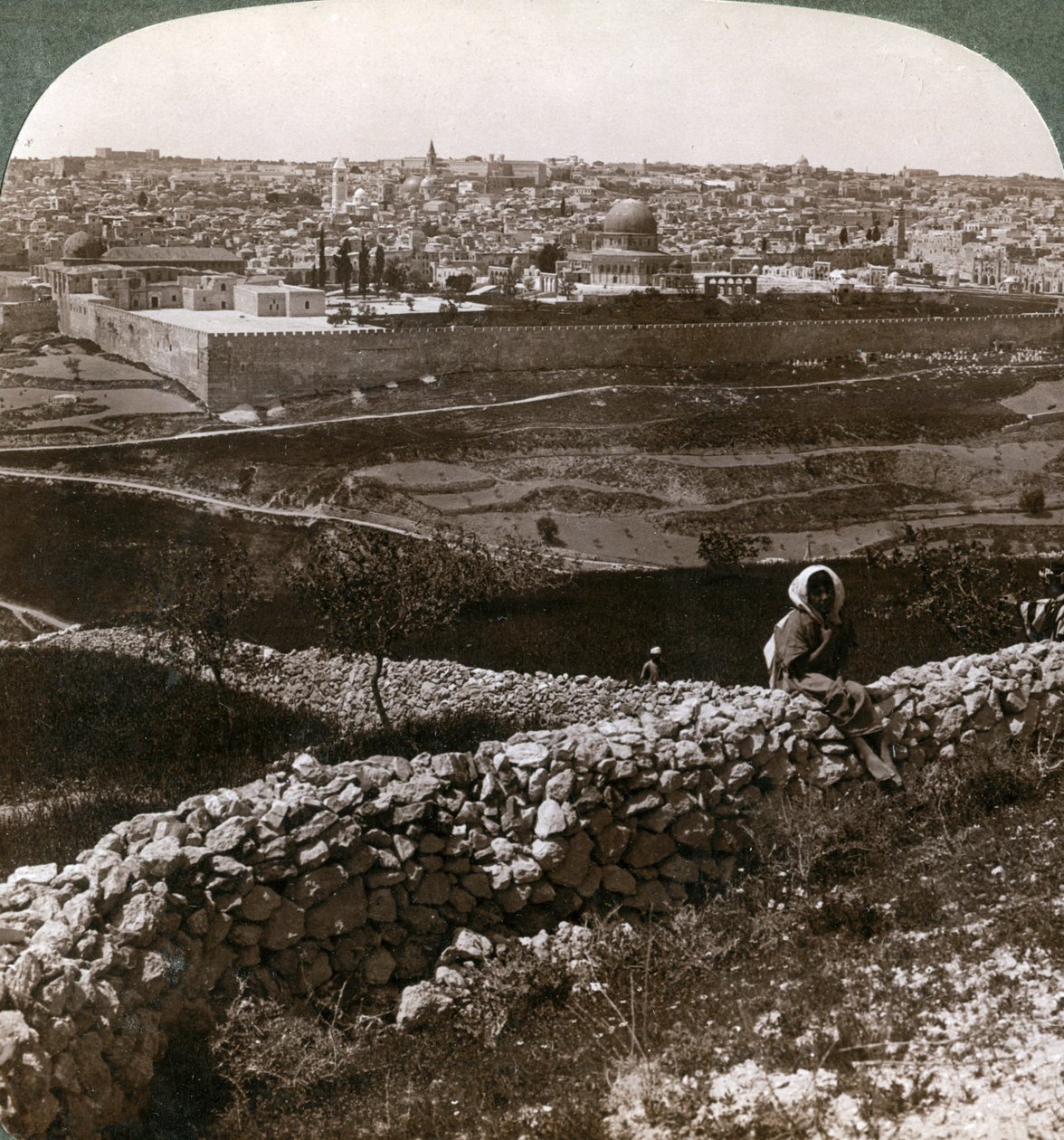 Jerusalem, sett fra sørøst, viser stedet for tempelet, Palestina, 1900-tallet. av Underwood and Underwood