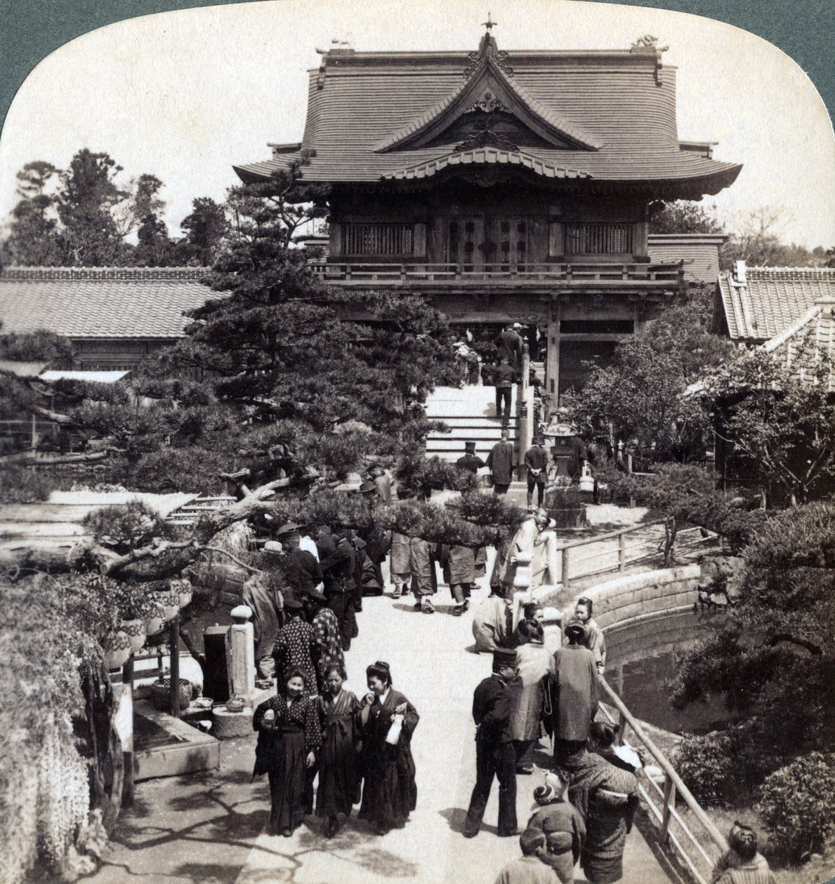 Hovedporten til Kameido-tempelet, Tokyo, Japan, 1904 av Underwood and Underwood