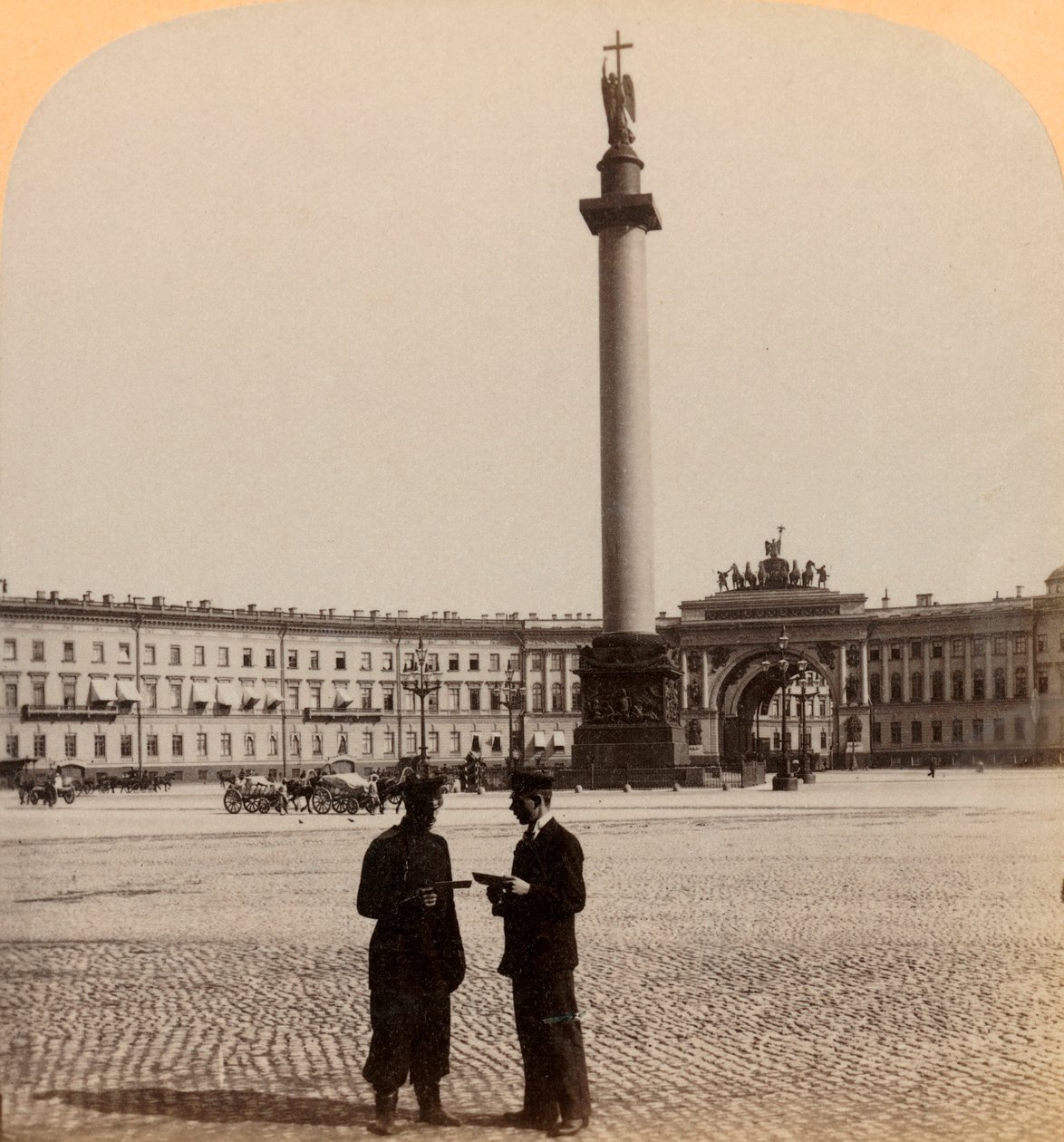Monument til Alexander I., Triumfbuen og Staab-bygningen, St. Petersburg, Russland, 1897. av Underwood and Underwood