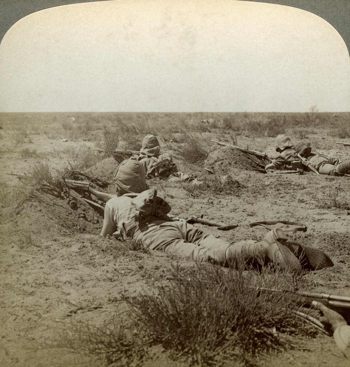 På kamplinjen med Queens Finest, Modder River, Sør-Afrika, Boer War, 1899-1902. av Underwood and Underwood