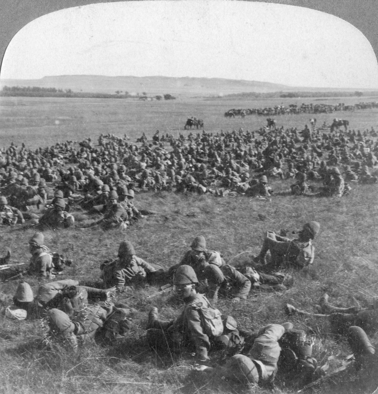 Den 9. divisjon hviler på marsj til Bloemfontein, Sør-Afrika, Boer War, 1901 av Underwood and Underwood