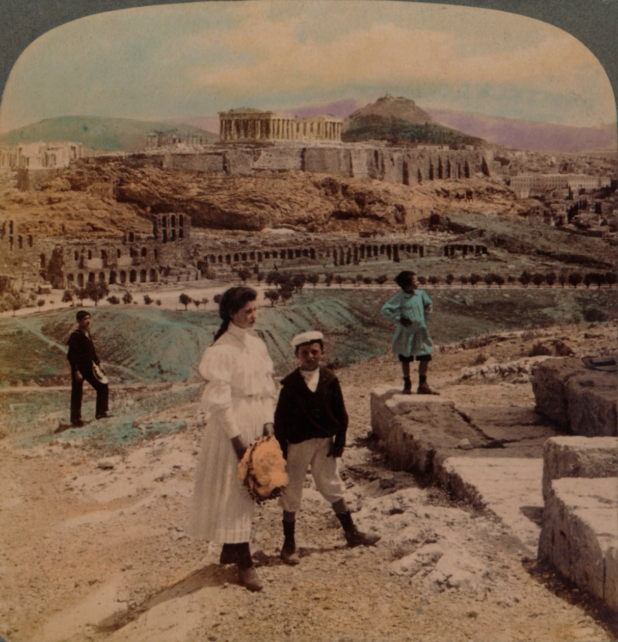 Akropolis i Athen, Lycabettus og det kongelige palasset, fra Philopappos-monumentet, 1907. Kunstnere: Elmer Underwood, Bert Elias Underwood. av Underwood and Underwood