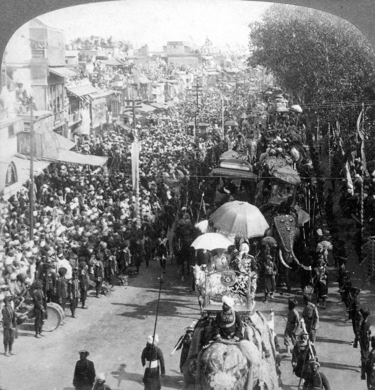 Hertugen og hertuginnen av Connaught og i den store Durbar-prosesjonen, Delhi, India, 1903. av Underwood and Underwood
