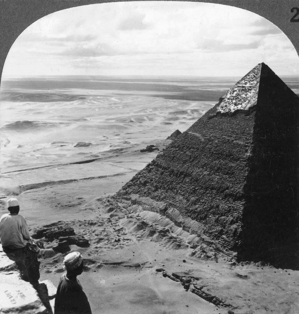 Den andre pyramiden, som viser en del av det originale omslaget, Egypt, 1905.pyramid, Egypt, c1900 av Underwood and Underwood
