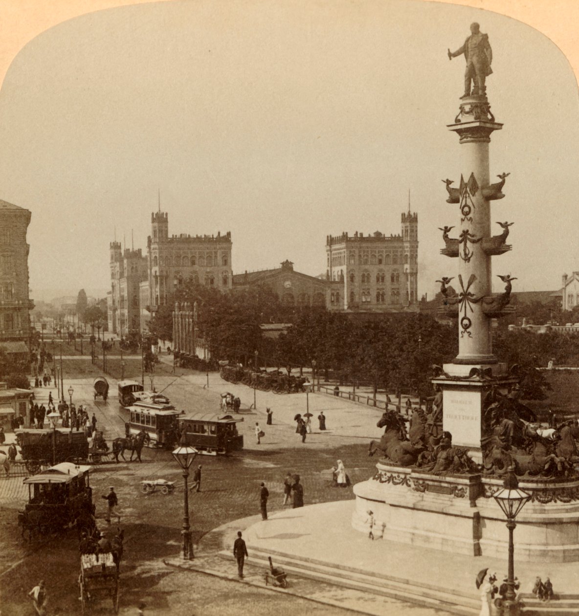 Tegetthoff-monumentet, i Prater-Stern, Wien, Østerrike, 1898. av Underwood and Underwood