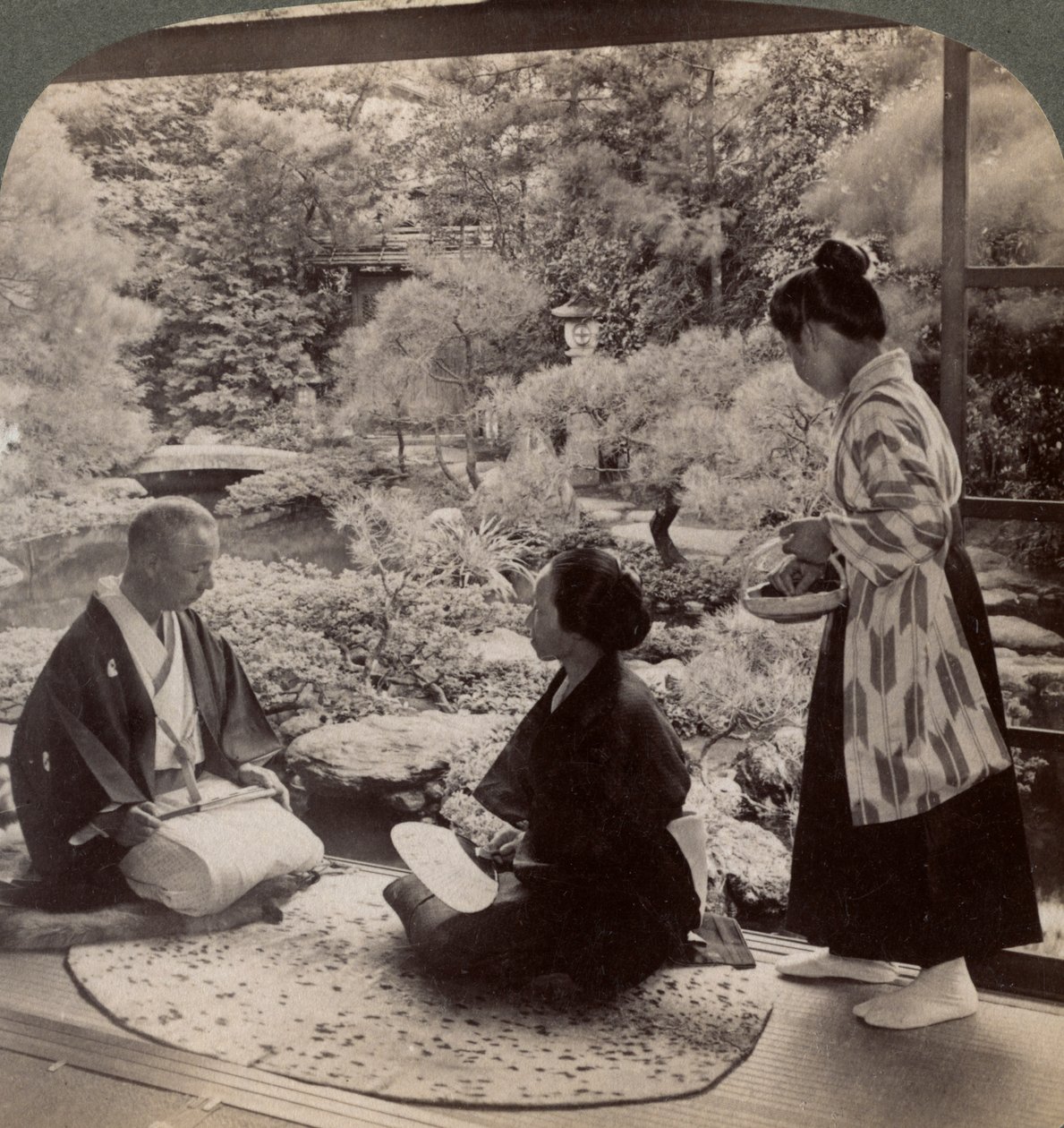 Hagene til hjemmet til Mr Y Namikawa, leder i kunstindustrien, Kyoto, Japan, 1904 av Underwood and Underwood