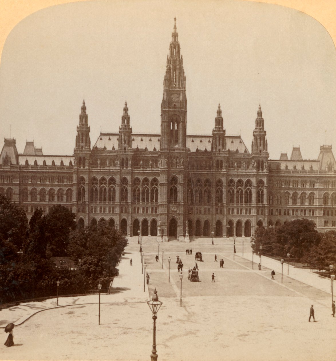 Det store Rathhaus, Wien, Østerrike-tårnet 320 fot høyt, 1899. av Underwood and Underwood