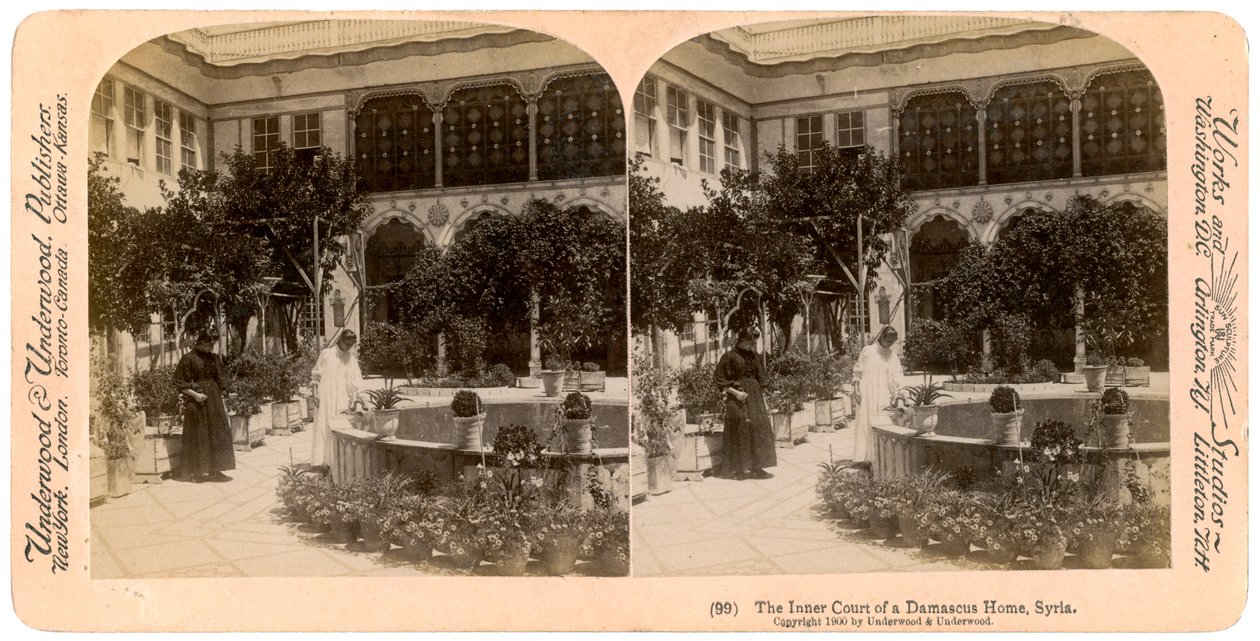 Den indre forgården til et hjem i Damaskus, Syria, 1900. av Underwood and Underwood