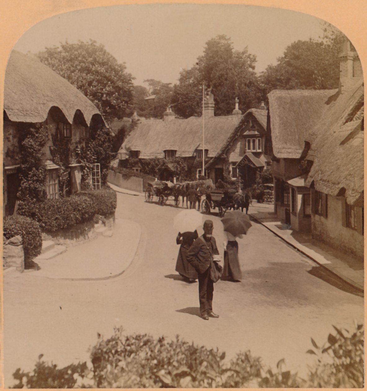 De sjarmerende hjemmene til Shanklin, Isle of Wight, England, 1900. av Underwood and Underwood