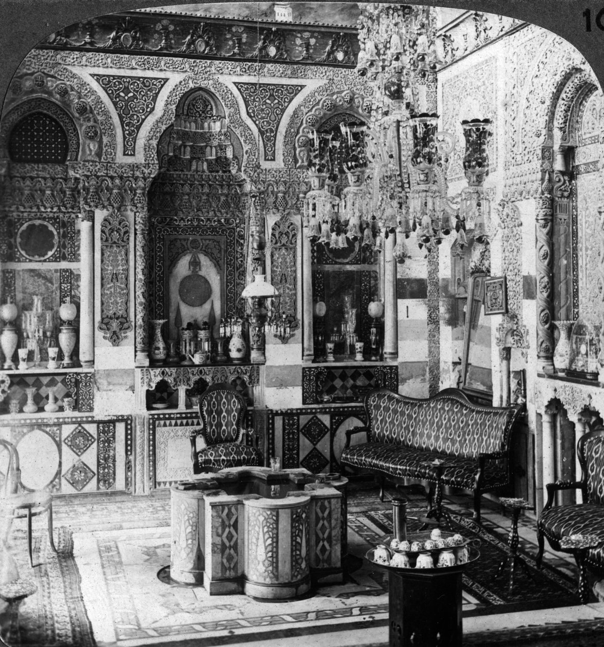 Mottaksrommet til en Pasha, Damaskus, Syria, 1905. av Underwood and Underwood