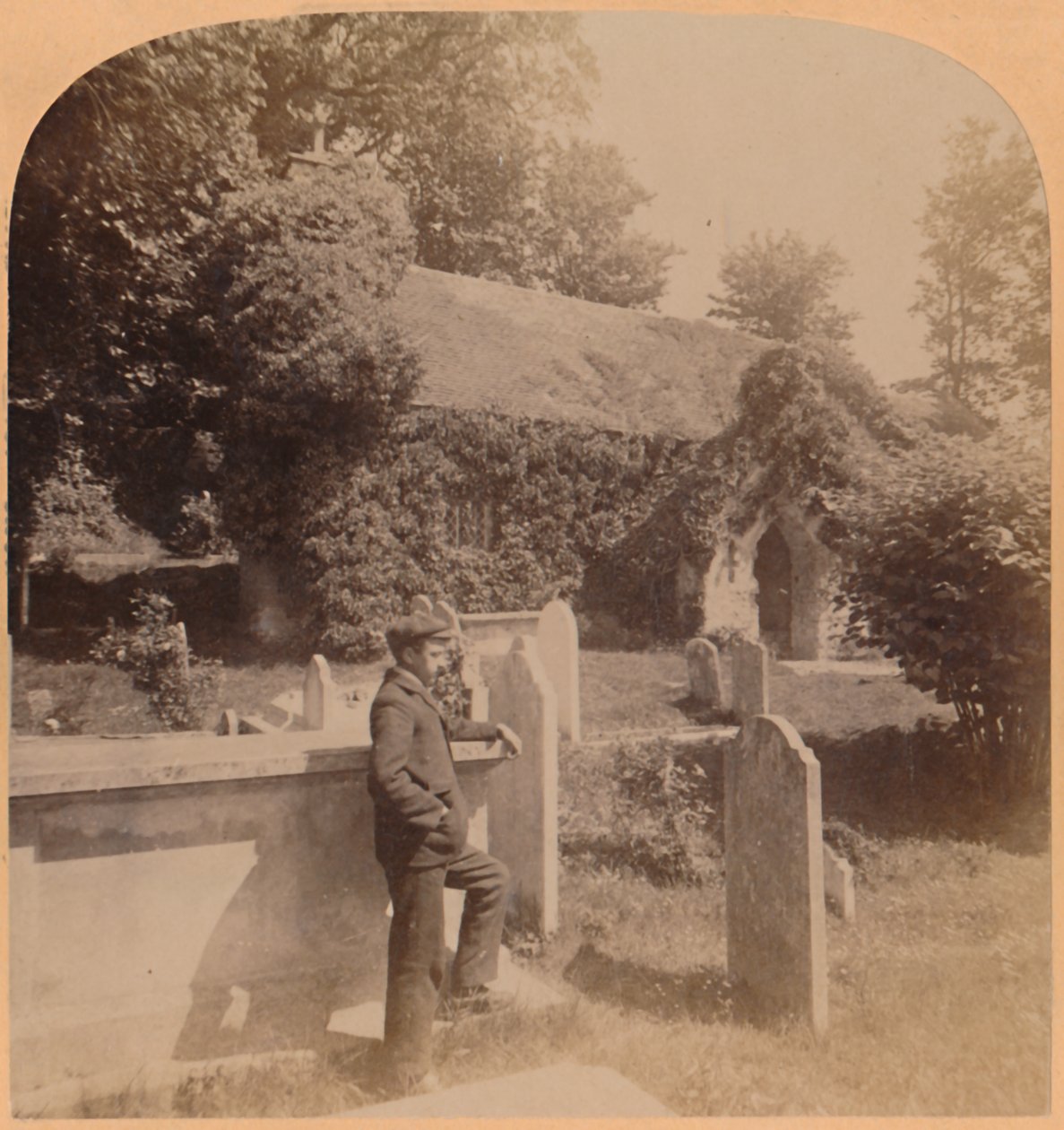 Den lille normanniske kirken, det mest sjarmerende stedet i England, Bonchurch, Isle of Wight, 1900. av Underwood and Underwood