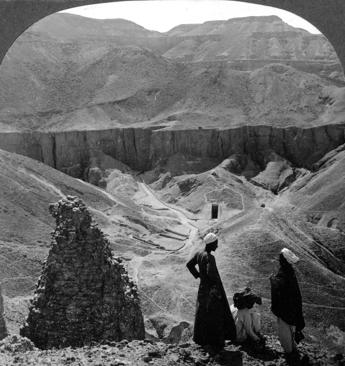 Kongenes dalgraver i Theben, Egypt, 1905. av Underwood and Underwood