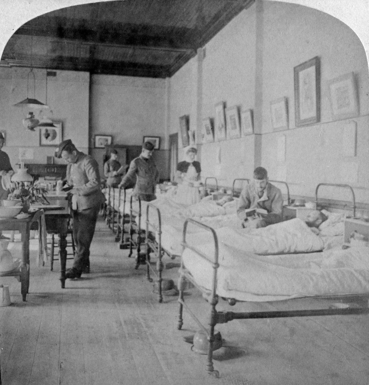 Avdeling i General Hospital No 10, tidligere Grays College, Bloemfontein, Sør-Afrika, 1901 av Underwood and Underwood