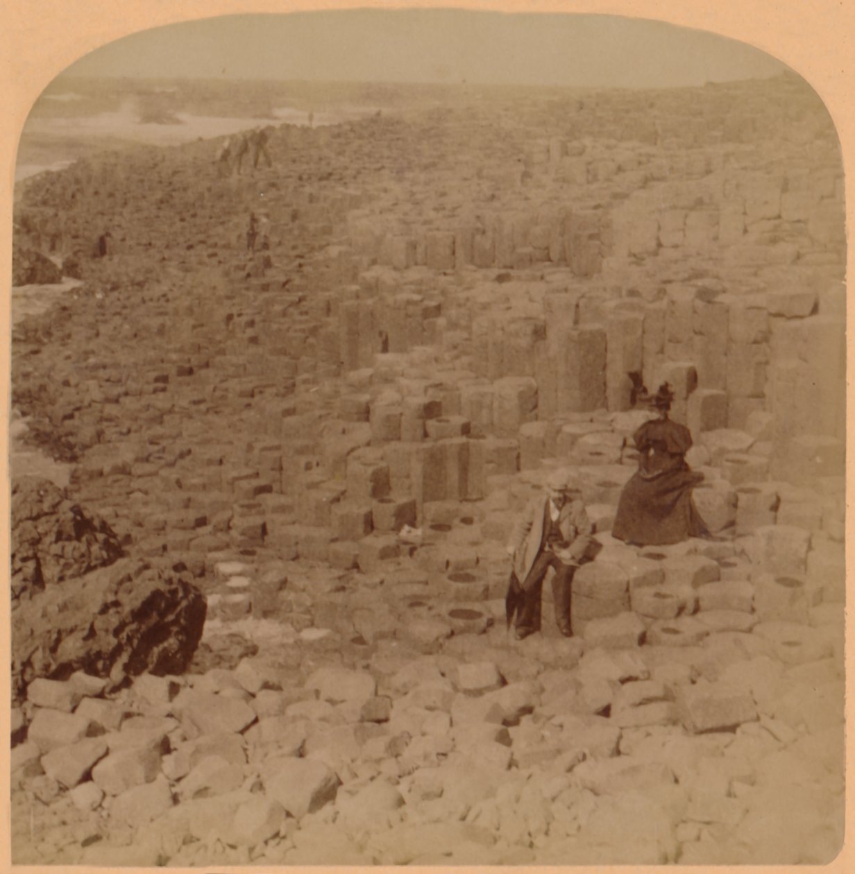 Wonderful Giants Causeway, County Antrim, Irland, 1899. av Underwood and Underwood