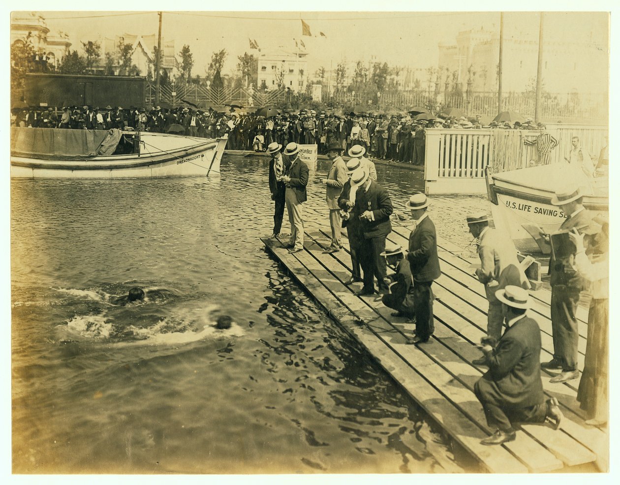 1904-OL- Finale på 220 yards svømmekonkurranse av Unknown