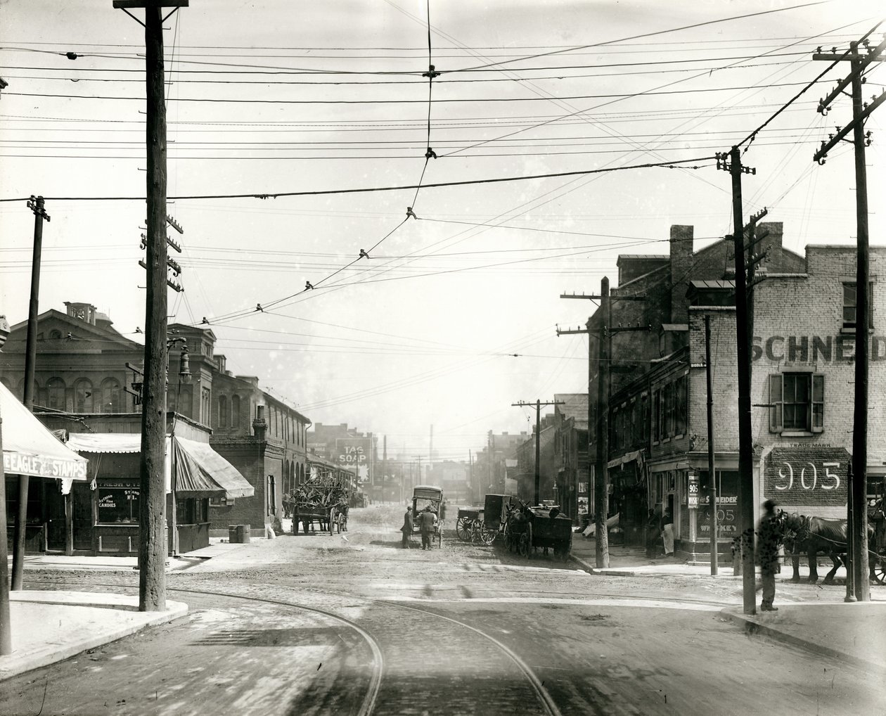Krysset mellom Biddle og Thirteenth Street ser nordover av Unknown