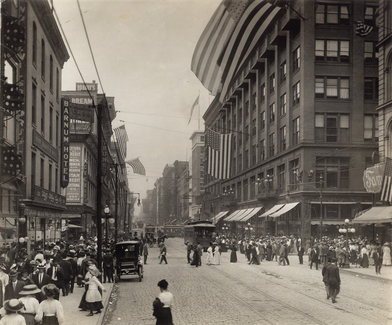 Washington Avenue vest fra like øst for Sixth Street av Unknown