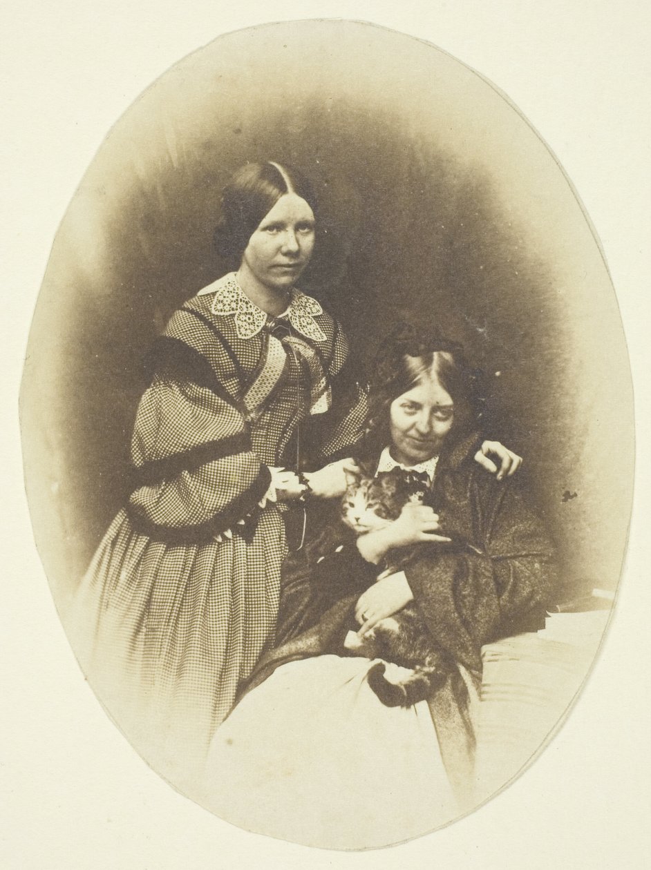 Mrs. Craik Holding Cat av Unknown
