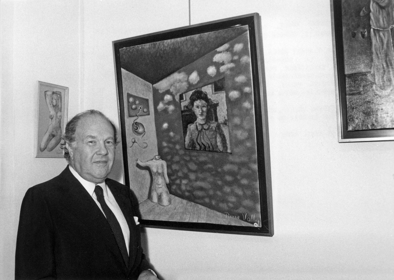 Pierre Velly Alias Pierre De Varga foran et av lerretet hans ved åpningen av utstillingen hans på Galerie 3000 11. april 1986 av Unknown