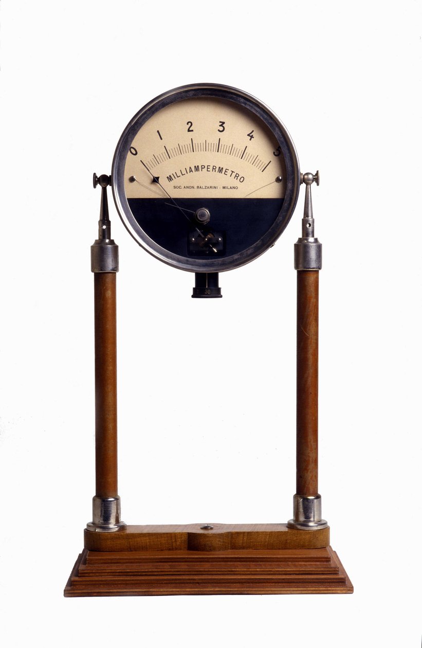 Et milliamperemeter (eller amperemeter): apparat designet for å beregne intensiteten til den elektriske strømmen. av Unknown artist