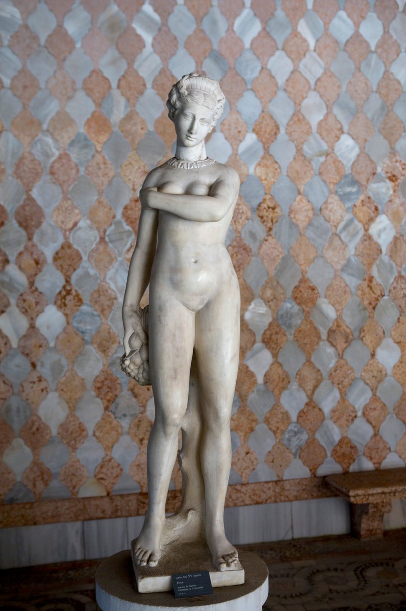 Flora (Carrara marmor) av Unknown artist