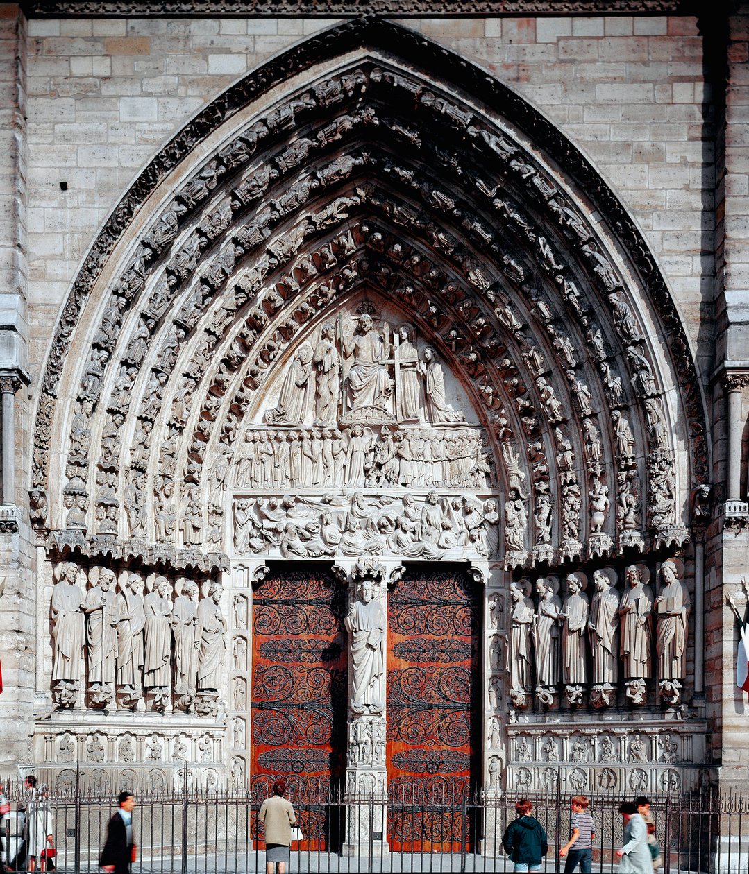 Gotisk kunst: sentralportalen til katedralen Notre Dame de Paris av Unknown artist