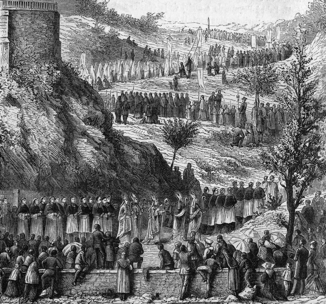 Lourdes 1864: prosesjonen til hulen for innvielsen av statuen av Mary Immaculee. av Unknown artist
