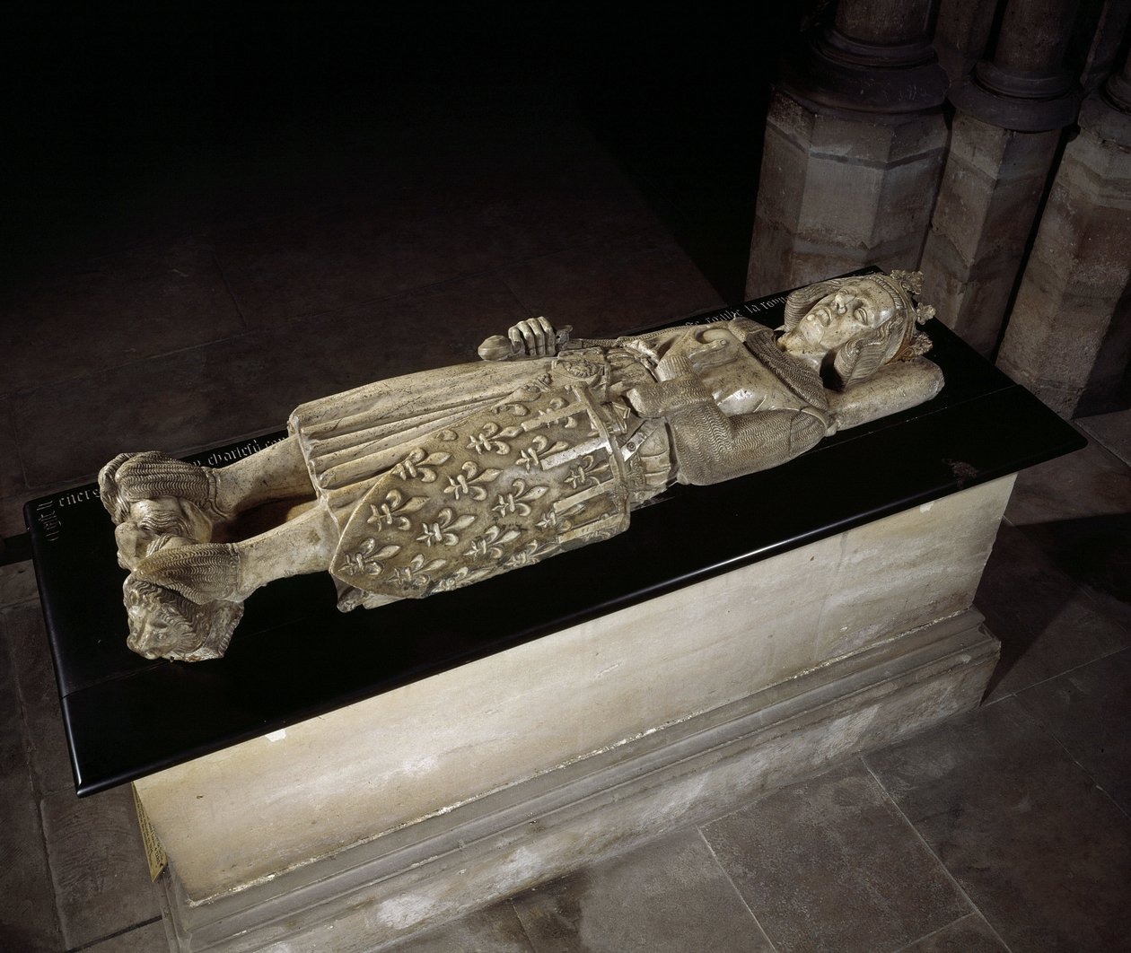 Ligger i marmor av Charles I av Anjou eller Charles of Sicilia (1227-1285), konge av Napoli og Sicilia. Basilikaen Saint Denis. av Unknown artist