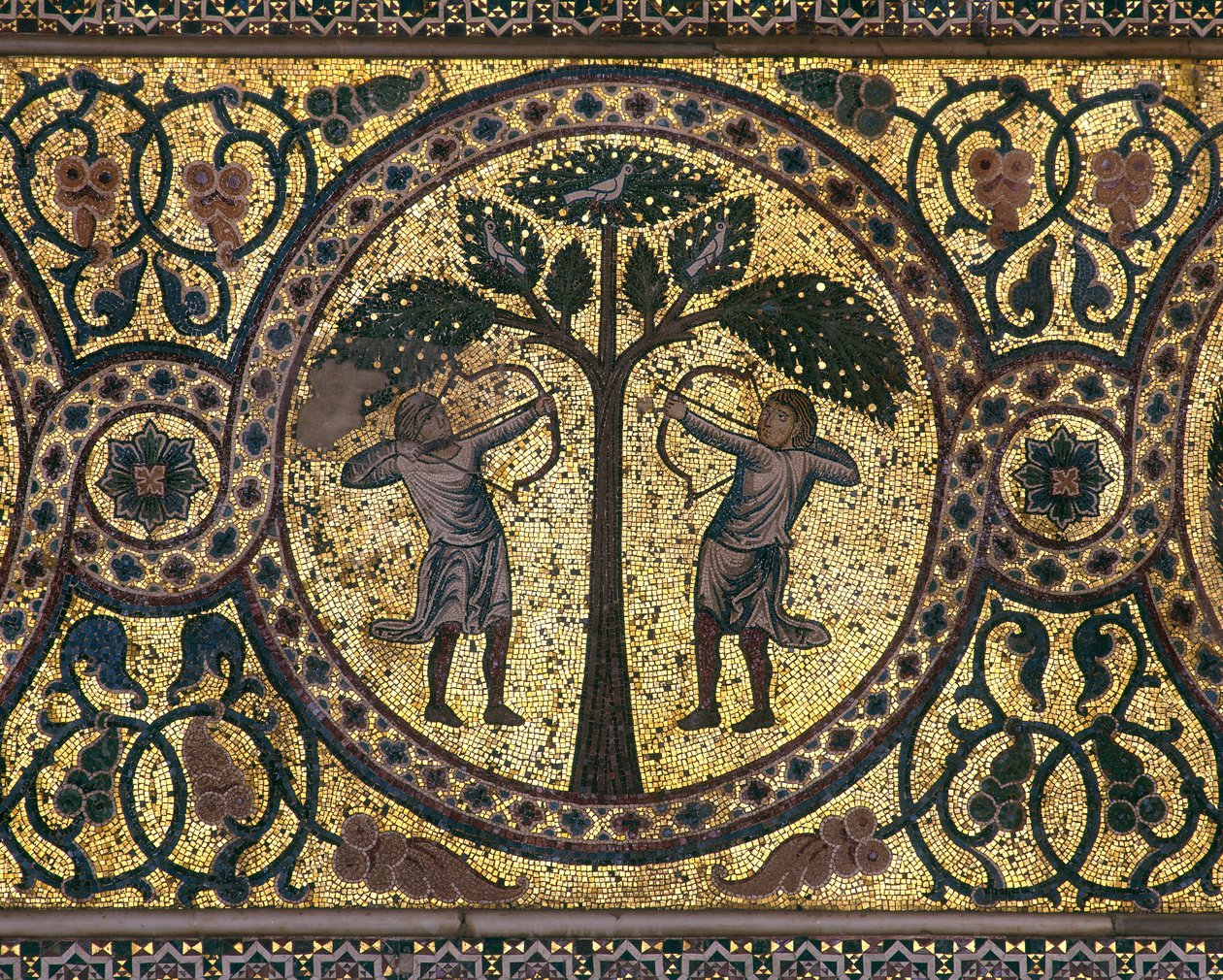 Mosaikk av kongejakten (nært opp), Fontenerommet, 1165-67 av Unknown