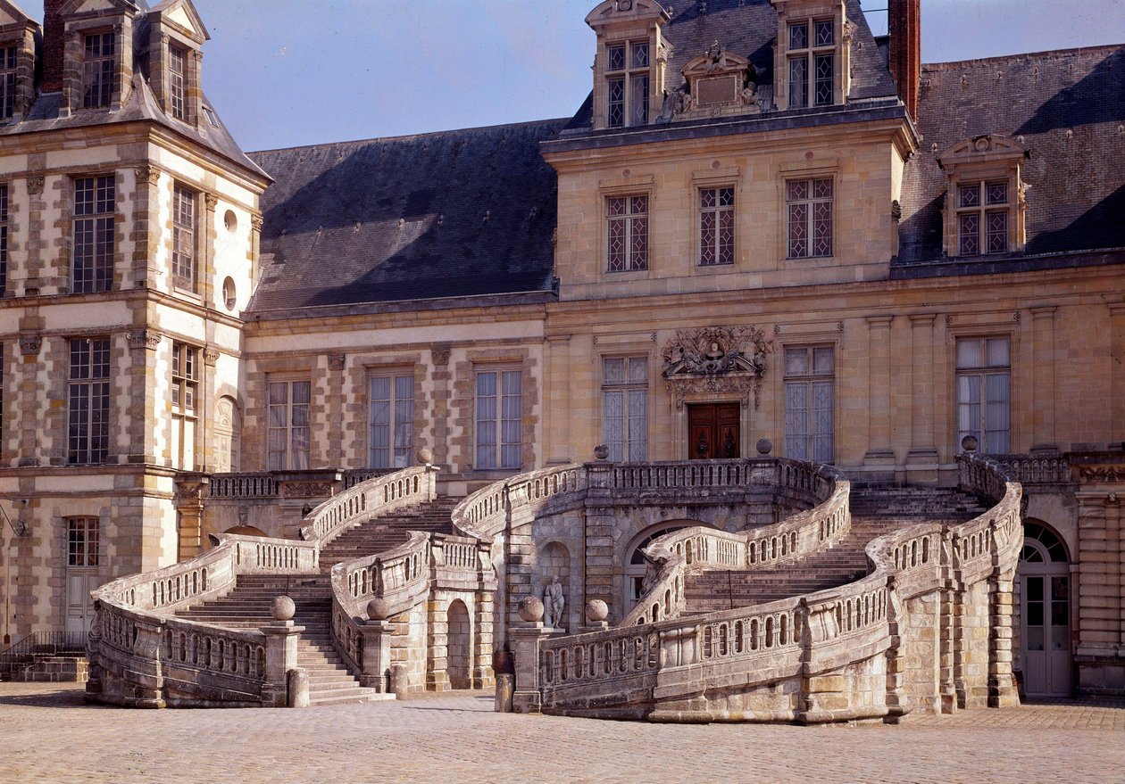 Renessansearkitektur: den store trappen til slottet Fontainebleau. av Unknown artist