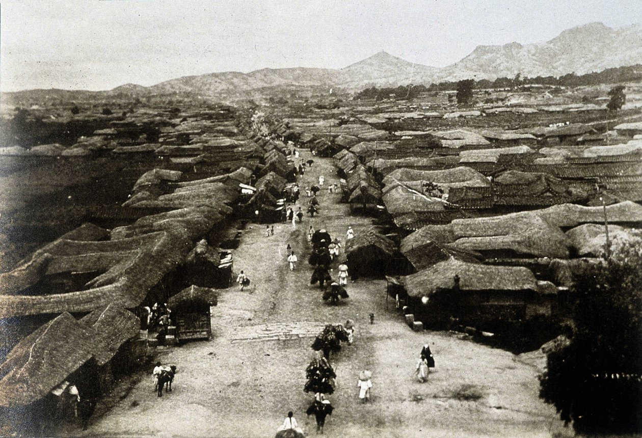 Utsikt over Chongro Avenue i Seoul (hovedstaden i Korea) på 1800-tallet (Utsikt over Chongro Avenue i Seoul, hovedstaden i Korea av Unknown artist