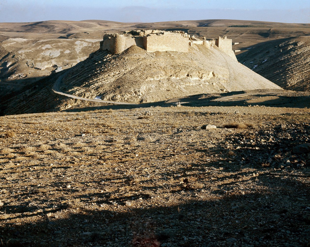 Utsikt over Karac el Chobac, korsfarerslott på østsiden av Arabah av Unknown artist