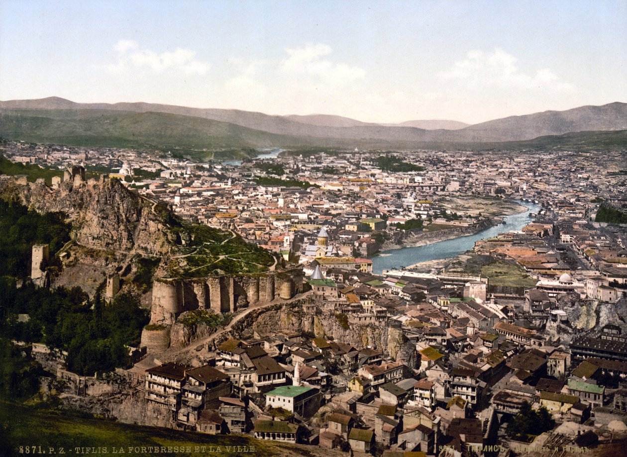 Utsikt over Tbilisi (tidligere navn Tiflis), hovedstaden i republikken Georgia - rundt 1890 Privat samling av Unknown artist