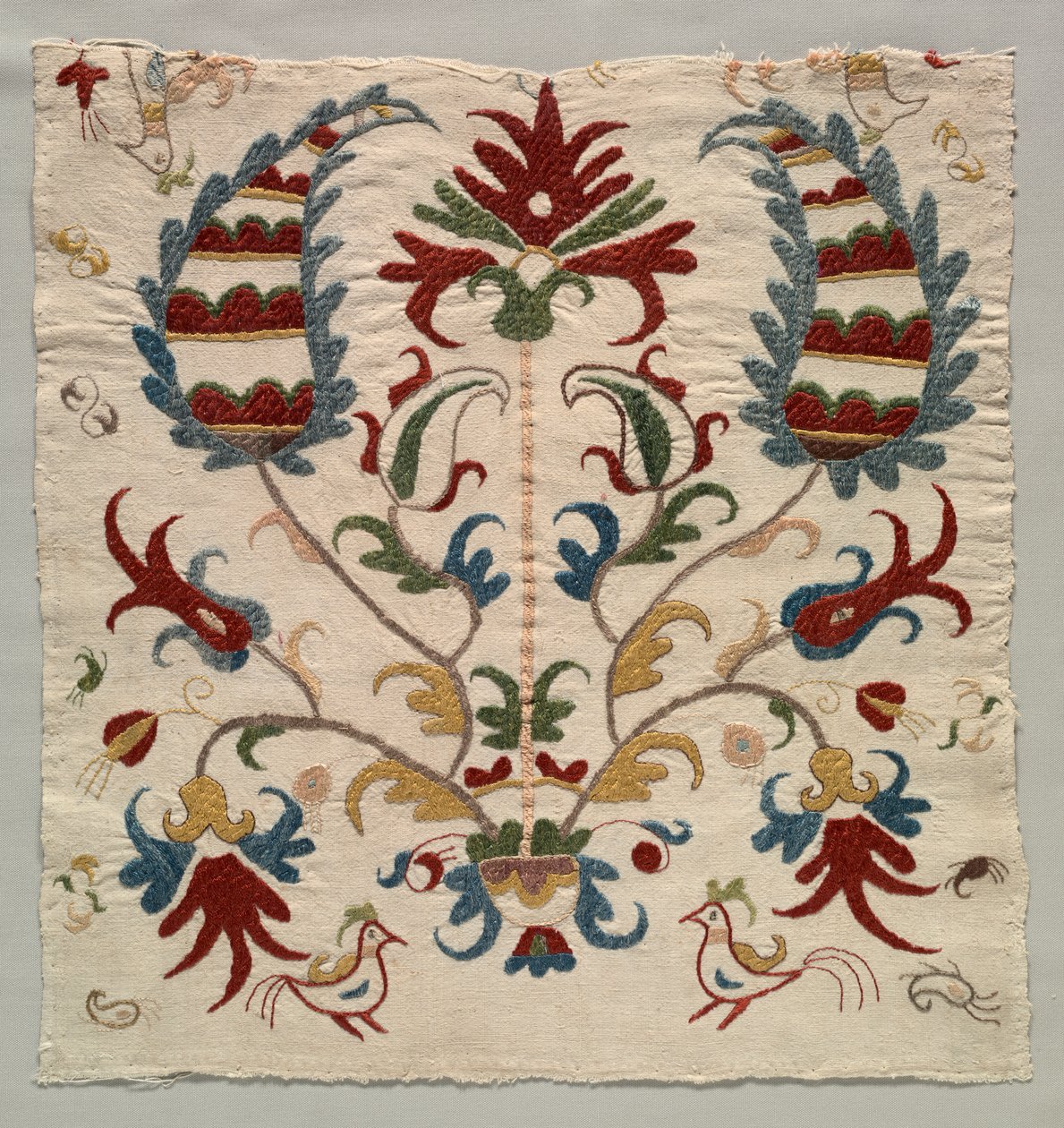 Fragment av putetrekk eller panel av sengeteppe av Unknown artist