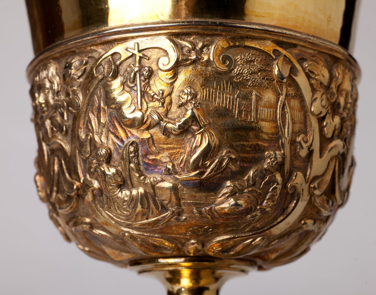 Metallsmedarbeid. Kalk. Gave fra kaniken A. Le Vaillant de la Bassarderie, dekan ved katedralen kapittel 1726 til 1758. 1700-tallet. Detalj. av Unknown artist