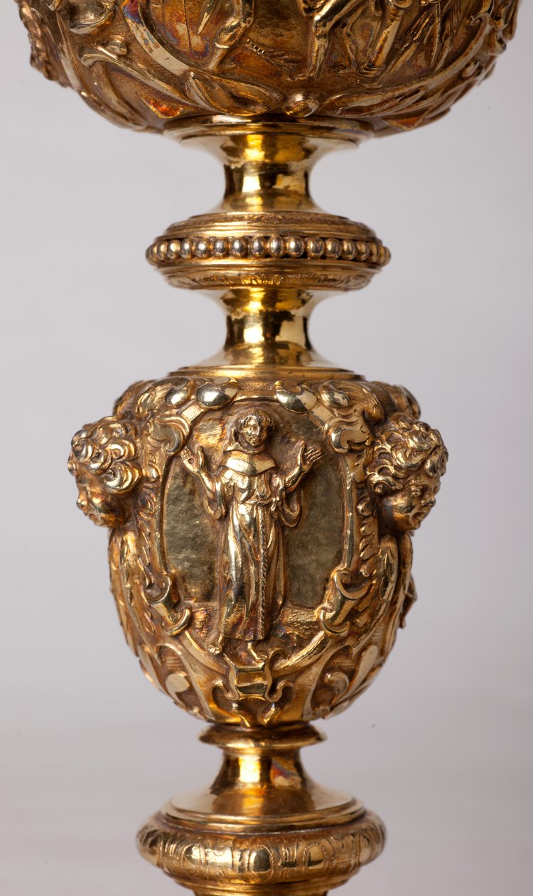 Metallsmedarbeid. Kalk. Gave fra kaniken A. Le Vaillant de la Bassarderie, dekan ved katedralen kapittel 1726 til 1758. 1700-tallet. Detalj. av Unknown artist