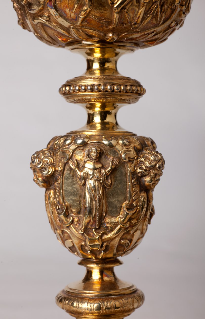 Metallsmedarbeid. Kalk. Gave fra kaniken A. Le Vaillant de la Bassarderie, dekan ved katedralen kapittel 1726 til 1758. 1700-tallet. Detalj. av Unknown artist