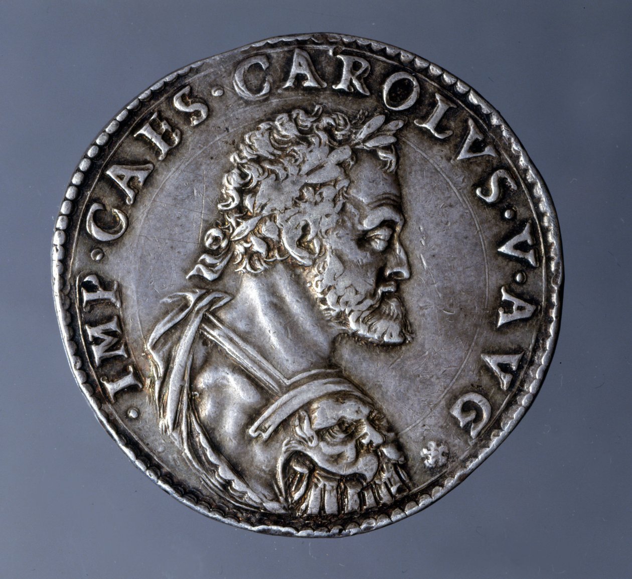 Myntpreget i navnet og bildet til keiser Karl V (1500-1558). av Unknown artist