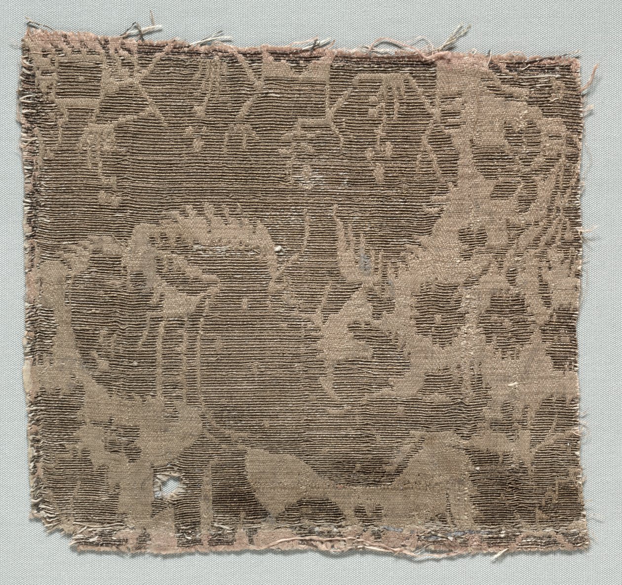 Silkefragment av Unknown artist