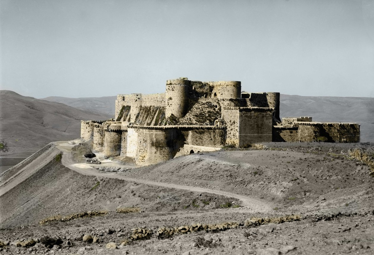 Krak of the Knights slottsfort som dateres fra perioden med korstogene ligger i det vestlige Syria, i 1930. av Unknown artist