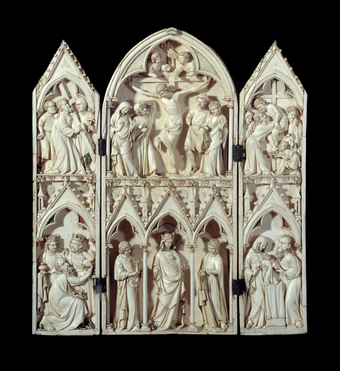 Triptych of Saint-Sulpice du Tarn: Carriage of the Cross, Crucifixion, Descent of the Cross, Adoration of the Magi, Glorious Virgin, Presentation at the Temple. Relieffstrømper i utskåret elfenben. Rundt 1300 Paris, Nasjonalmuseet for middelalderen, Therme av Unknown artist