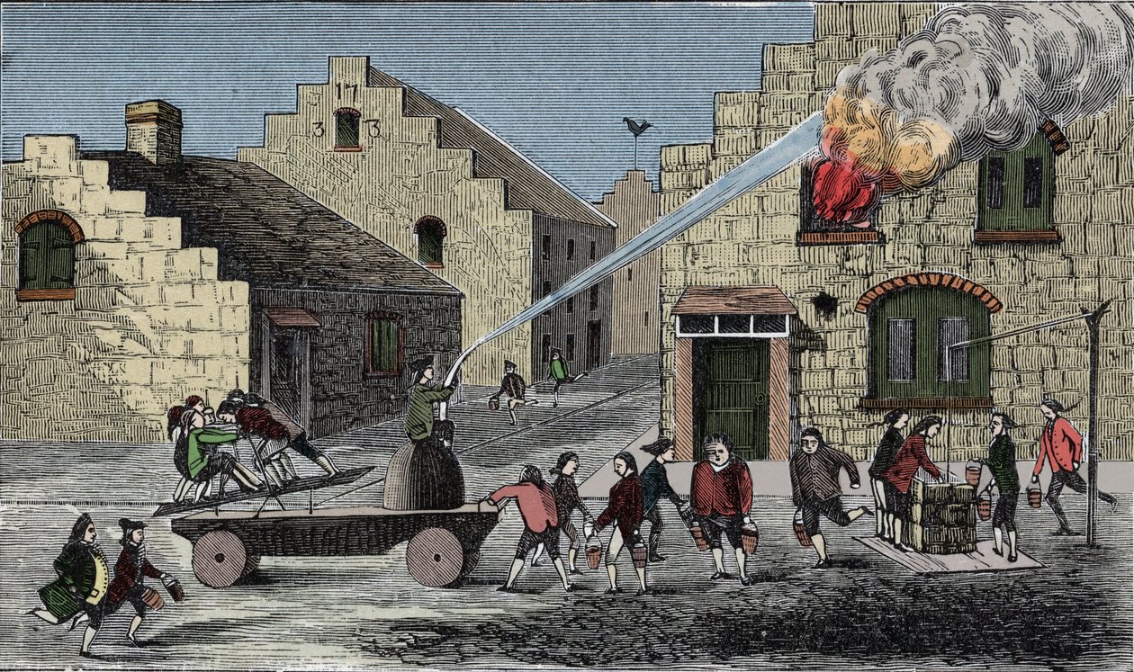 Bruk av brannpumpe for å slukke brann. 1733 gravering. av Unknown artist