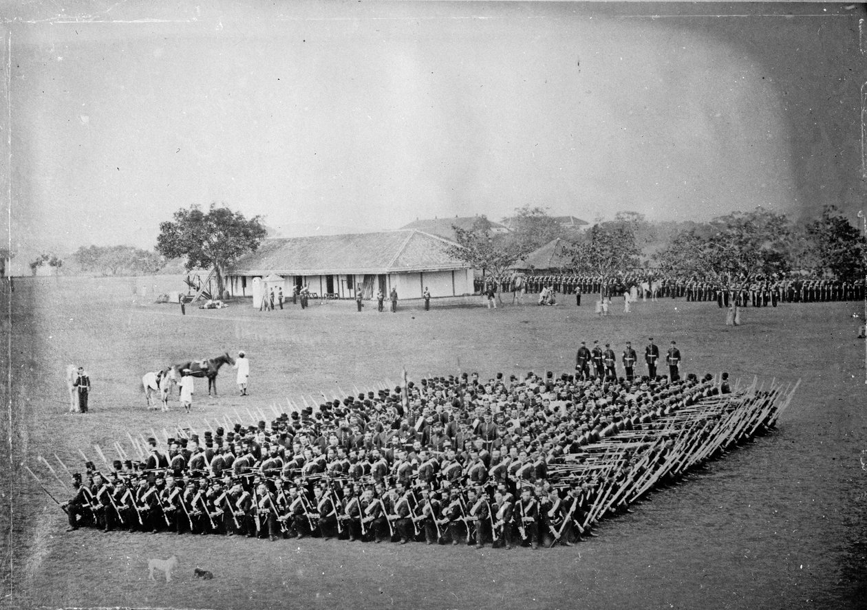 45th (Nottinghamshire) Regiment of Foot (Sherwood Foresters) danner firkant i drill av Unknown photographer