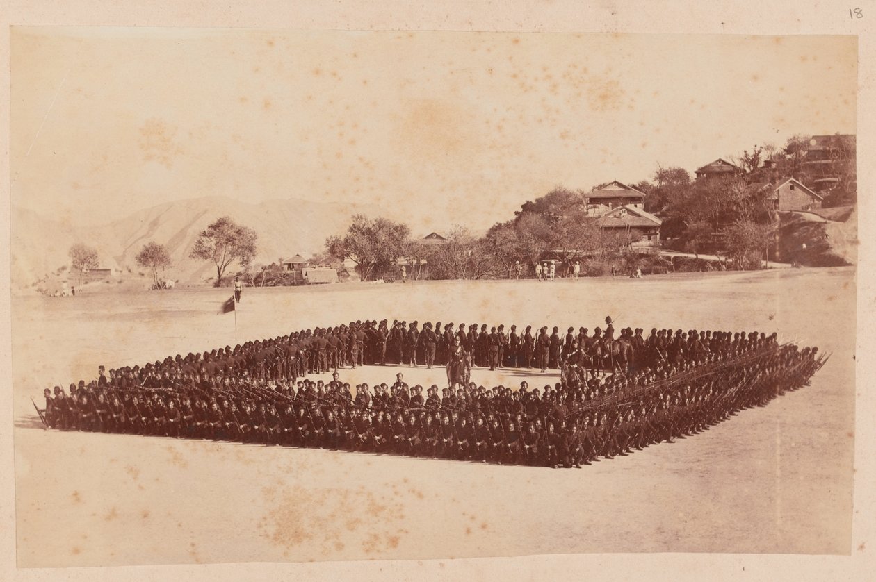 Fjerde Gurkha (rifle) regiment dannet i firkant av Unknown photographer