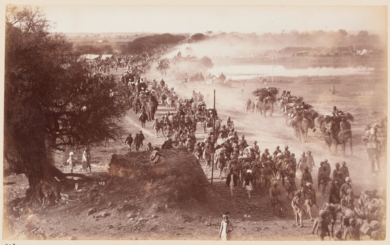 Et fjellbatteri på marsj under treningsleiren i Delhi av Unknown photographer