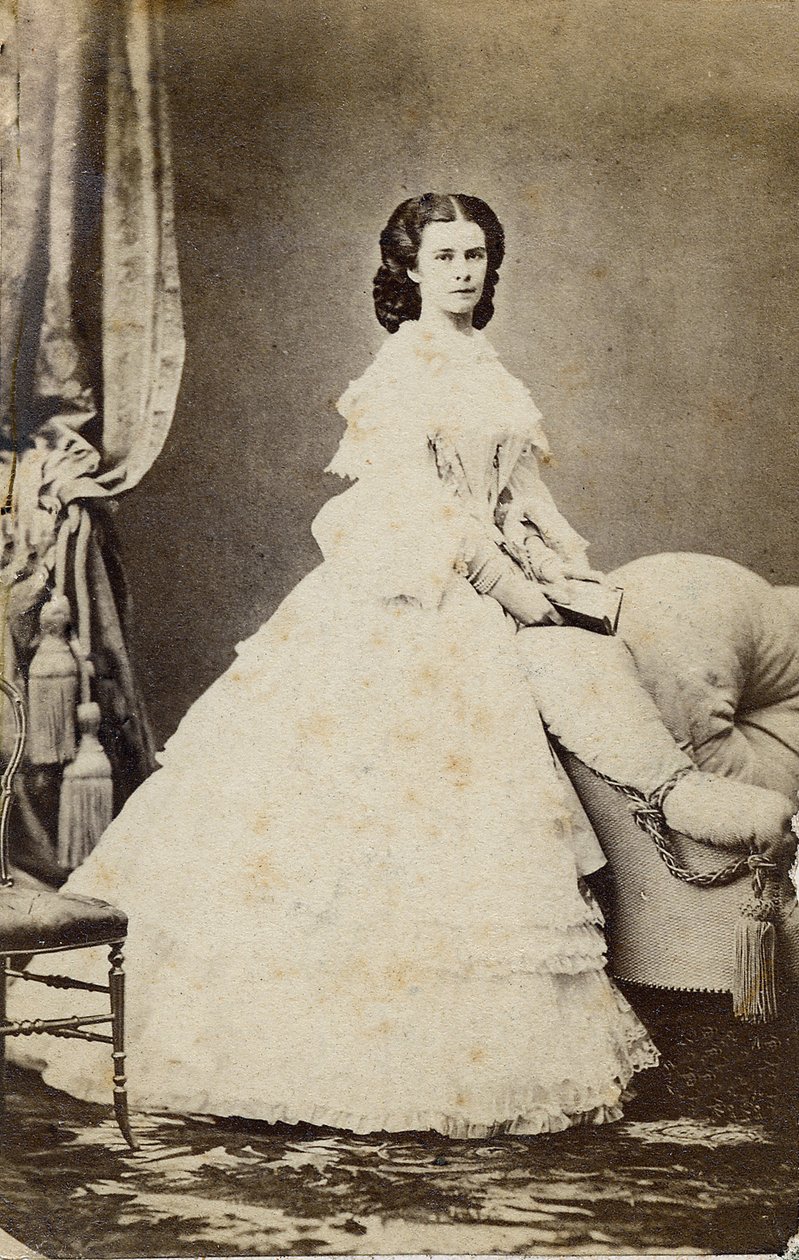 Elisabeth av Østerrike (Sissi) (1837-1898) 1860 - Portrett av Elisabeth av Wittelsbach (1837-1898) (sissi), impress av Østerrike (1854-1898) og dronning av Ungarn (1867-1898) av Unknown photographer