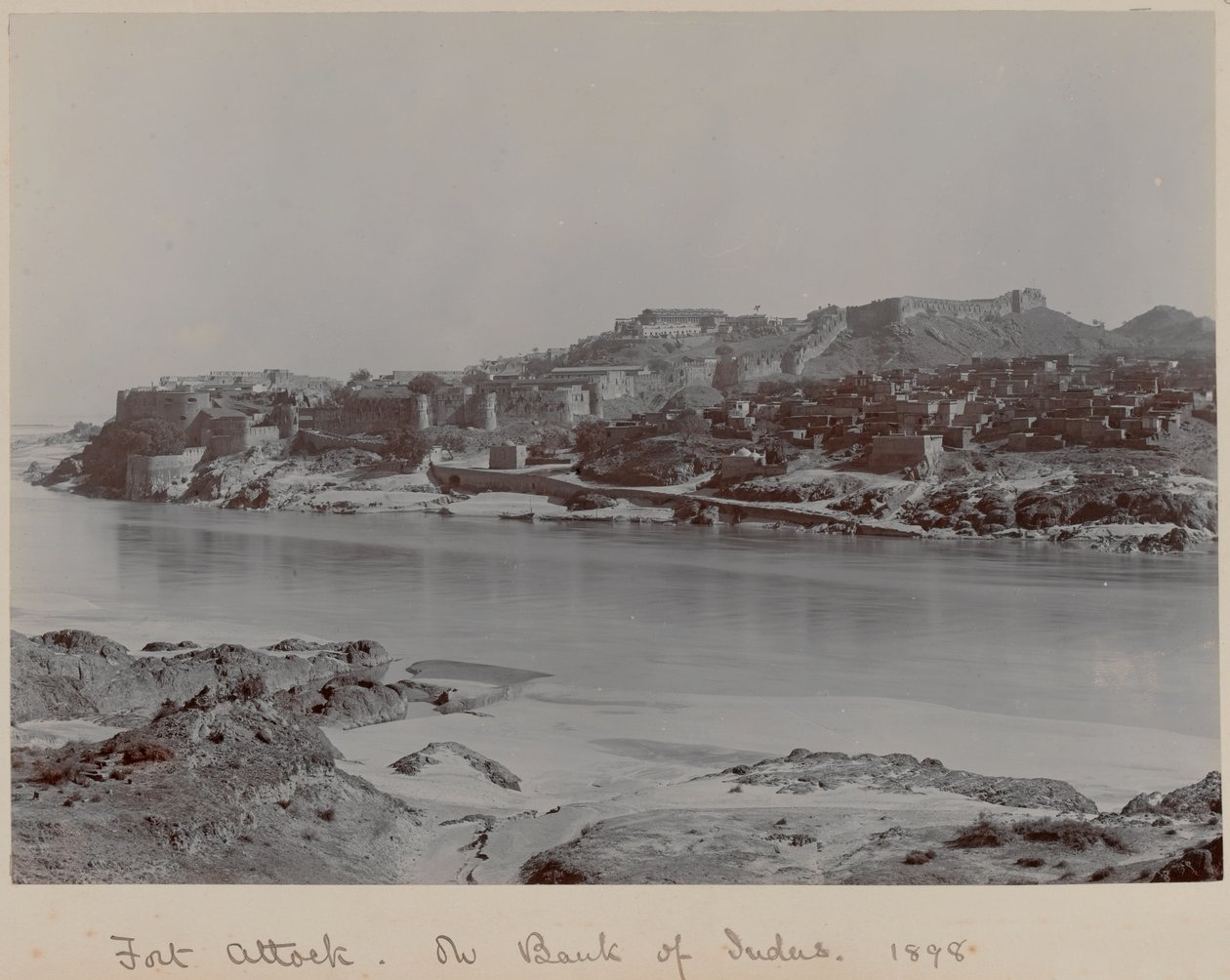 Fort Attock ved bredden av Indus av Unknown photographer