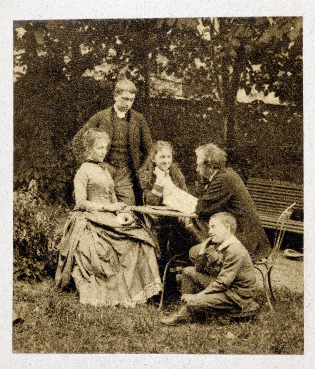 Gustave Eiffel med familie. Fotografi 1882 av Unknown photographer