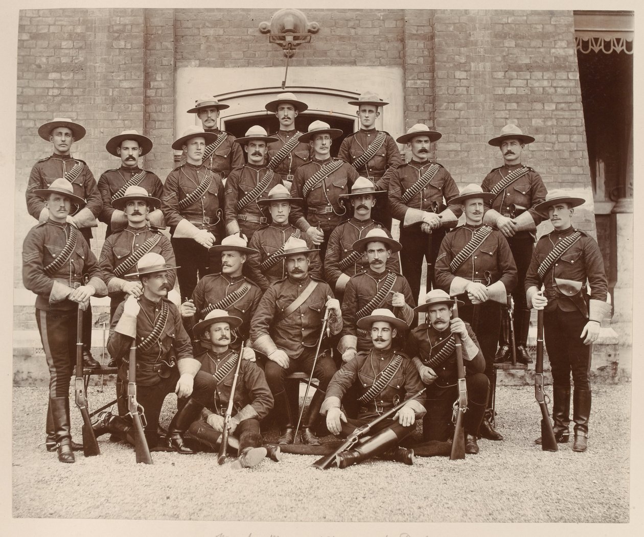 North West Mounted Police, Chelsea Barracks, Diamond Jubilee av Unknown photographer
