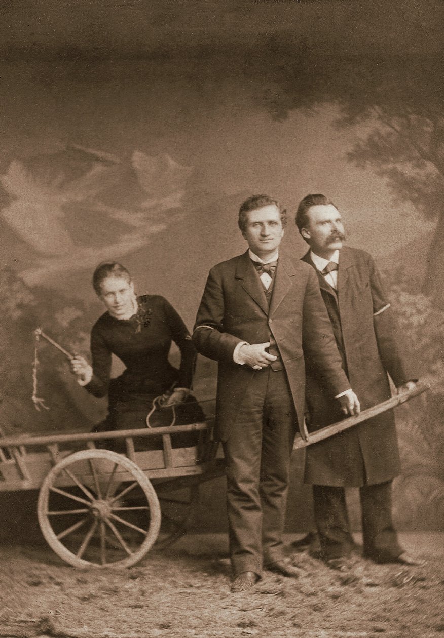 Paul Ree (1849-1901) engelsk filosof - Lou Andreas-Salome (1861-1937) (Andreas Salome) russisk psykoanalytiker - Friedrich Nietzsche (1844-1900) tysk filosof - mai 1882 (Lucerne, Atelier Jules Bonnet) av Unknown photographer